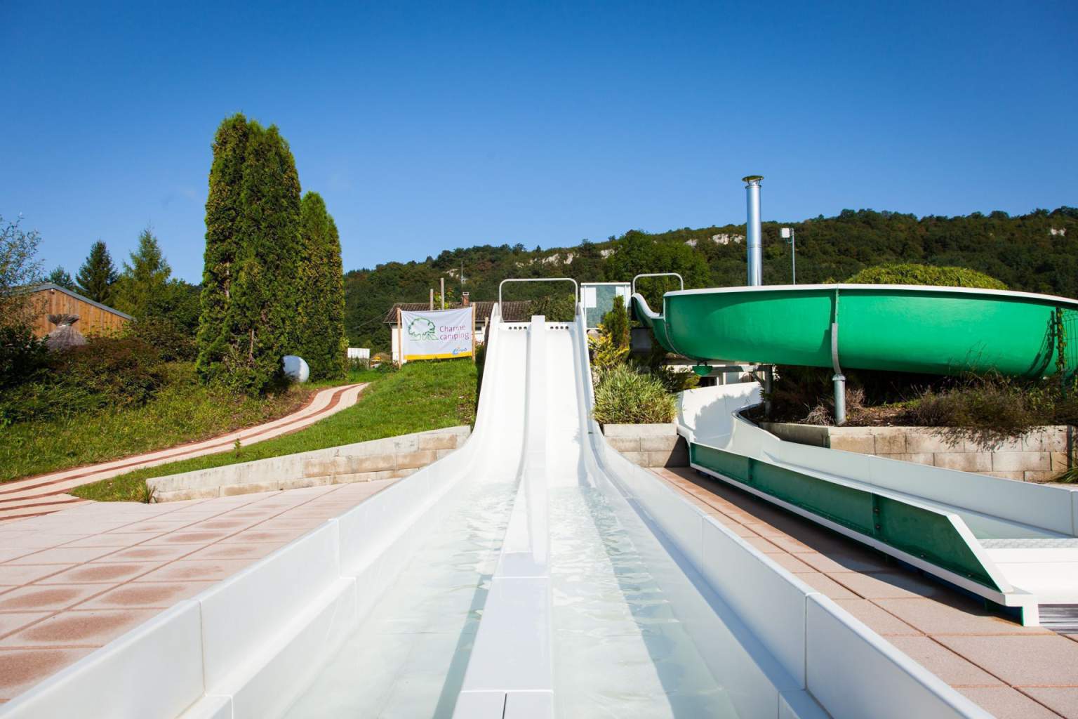 Toboggan & Piscines - Domaine de l'Epinette, Camping avec Parc Aquatique, Jura